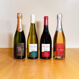 2 blancs "Sauvignon" + 2 rouges "Tradition" + 2 pétillants (blanc/rosé)